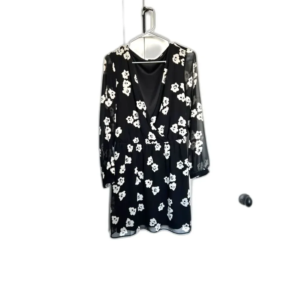 EXPRESS Black White Floral All Over Print Sheer Sleeves Fit Flare Women's Size M
